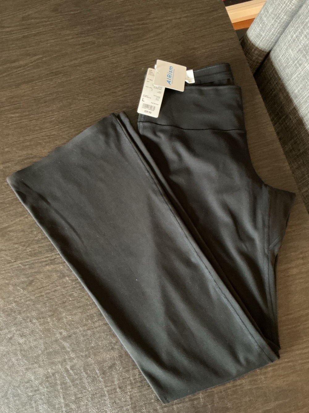 UNIQLO Women’s AIRism Flare Leggings - Black NWT